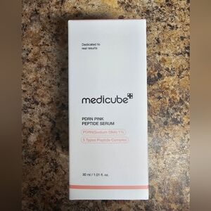 MEDICUBE PDRN Pink Peptide Serum